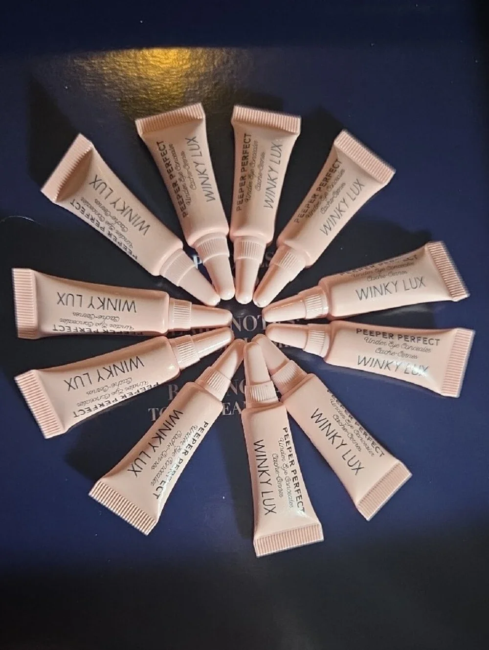 WINKY LUX Peeper Perfect Under Eye Concealer - Light Peach